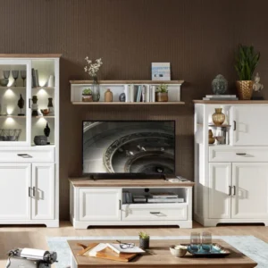 Wohnwand JASMIN UH82 Pinie weiß, 4-teilig im Landhausstil mit offenen Regalen und TV-Element in Gesamtansicht.