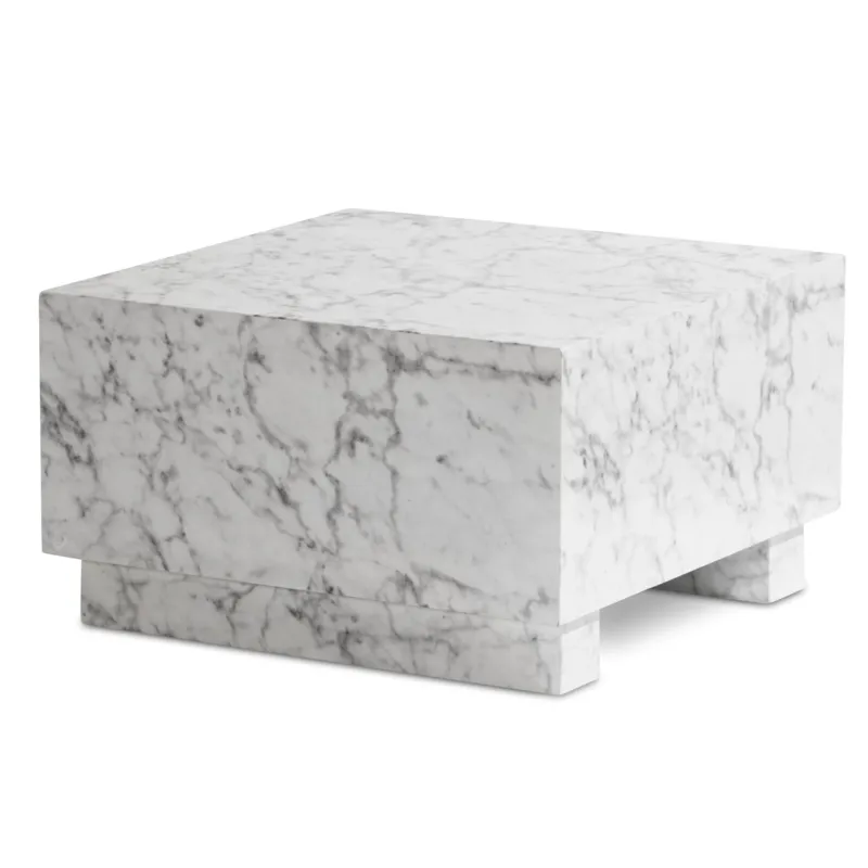 Couchtisch MONOBLOC 60x60x35 in Marmor Optik mit quadratischer Gesamtform und massivem Blockdesign in Weiß.
