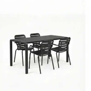 Gartenmöbel-Set Vondel mit rechteckigem Aluminiumtisch und vier schwarzen Armlehnstühlen in Gesamtansicht.