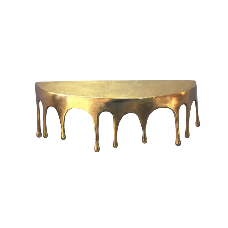 Wandregal Drops 60cm aus Aluminium in Gold mit hängenden Tropfen-Details in Gesamtansicht von vorne.
