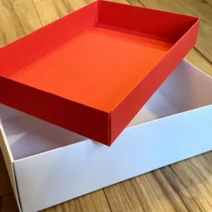 Geschenkschachtel aus Recyclingpapier von Buntbox. Erhältlich bei Polly Paper, umweltfreundlicher Geschenk-Bedarf in Berlin-Mitte