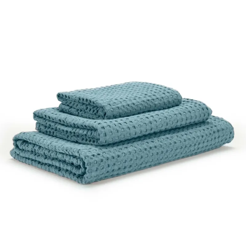 Luxury Soft Blue Retro Style Towels Pousada | 309 Atlantic - |VESIMI Design| Luxury and Rustic bathrooms online